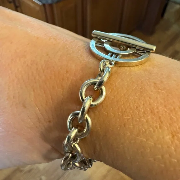 Tiffany & Co. Sterling Silver Atlas 8 Inch Toggle Bracelet - Picture 8 of 9
